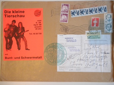 Briefumschlag mit Werbeaufkleber der "Kleinen Tierschau" und Stempeln. Solche Briefumschläge gestaltete Albrecht/d. als Originale, die letztlich durch die Poststempel komplettiert wurden.