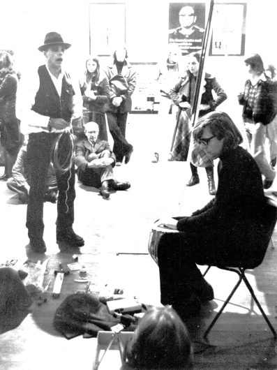 "endless music"-Konzert von Albrecht/d. mit Joseph Beuys im ICA in London 1974.